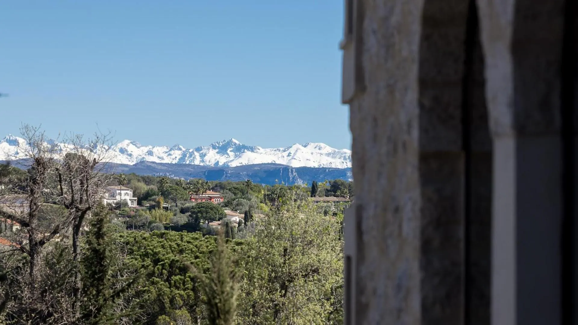 Villa A Pied Du Village De 穆然