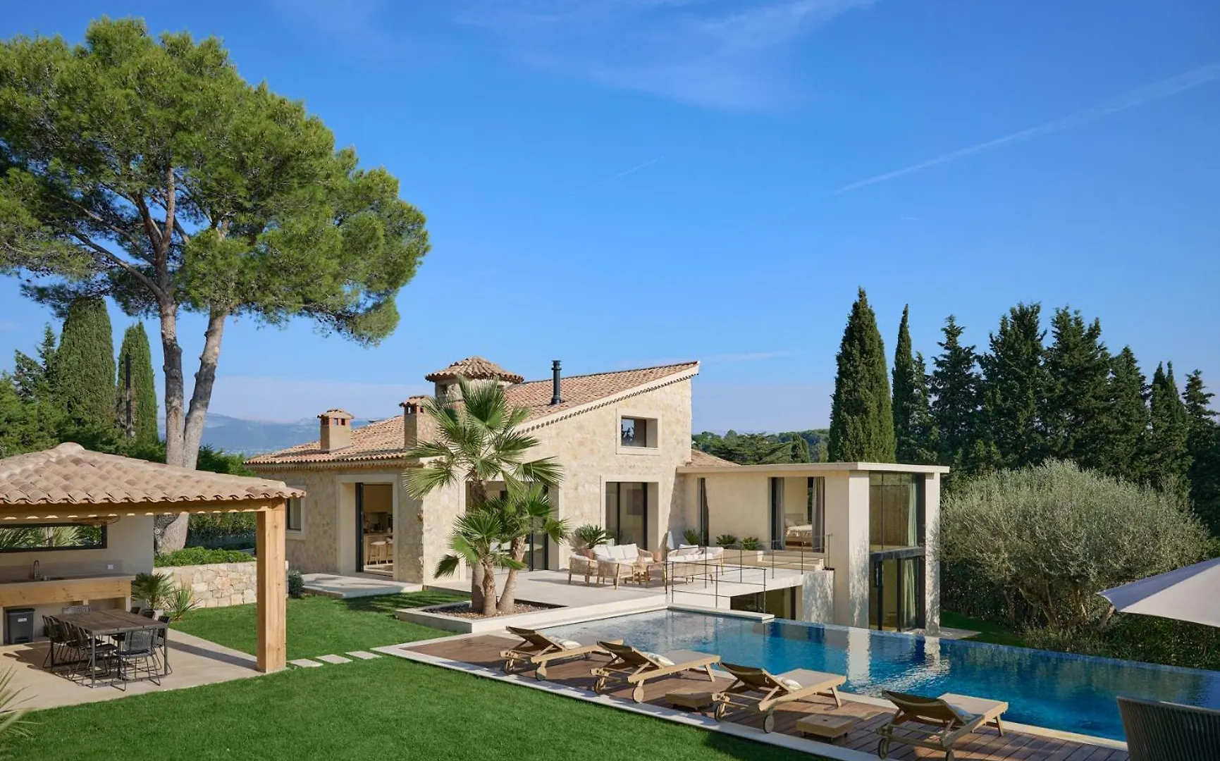 Villa A Pied Du Village De 穆然